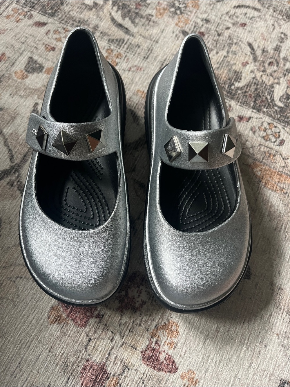 CROCS Stomp Platform Mary Jane Shoes Studded Strap Silver Metallic Women’s 6